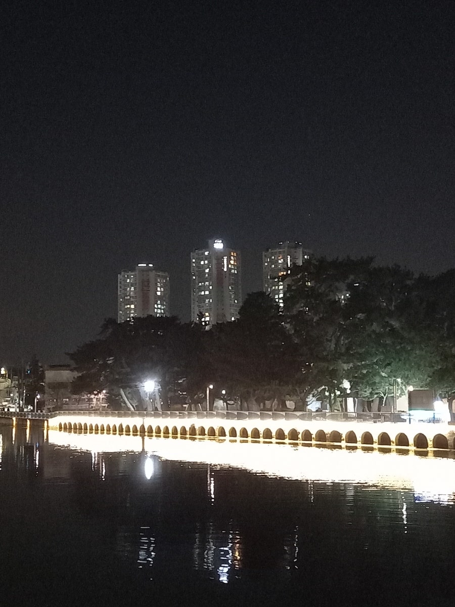 일광천 양쪽 벽면 경관조명 고장 지연 첨부 이미지