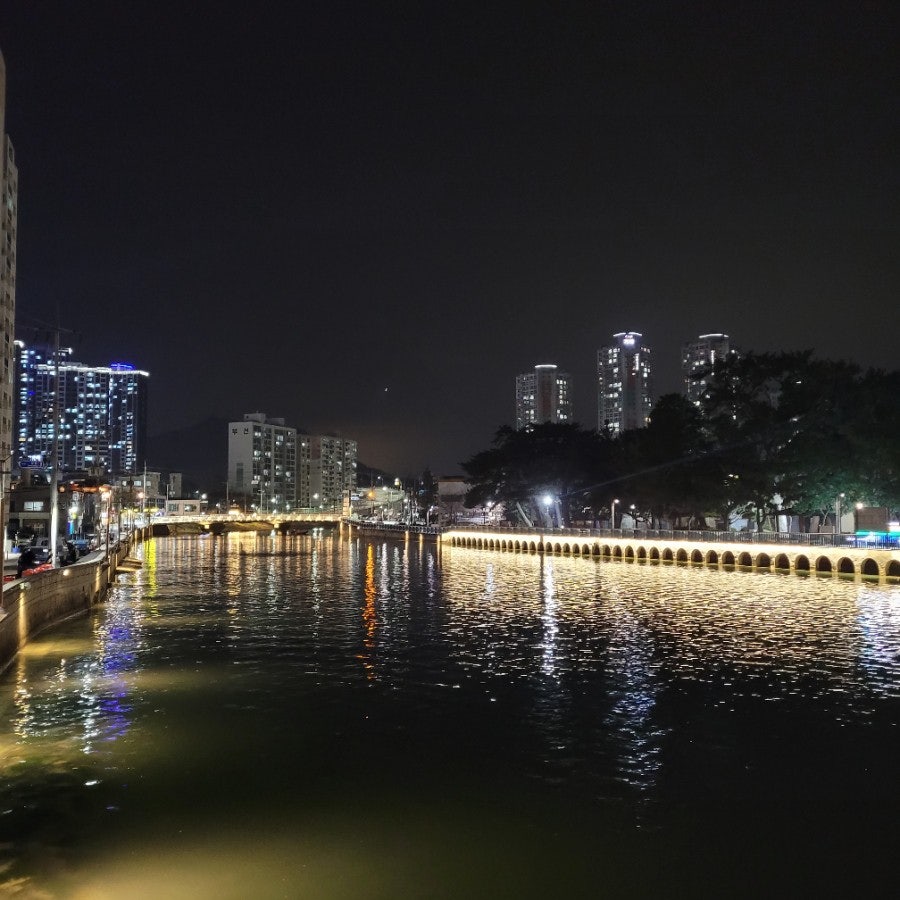 일광천 양쪽 벽면 경관조명 고장 지연 첨부 이미지